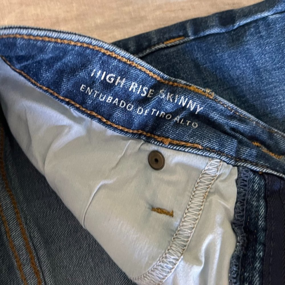 Universal Threads High Rise Skinny Jeans - Picture 4 of 4